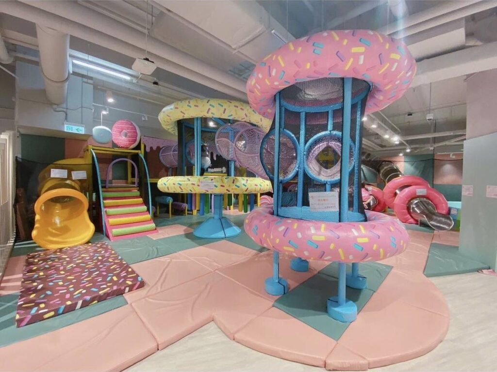 2024年 5間親子餐廳 #叢林室內親子樂園 #嬰幼兒友善 #小巴座位